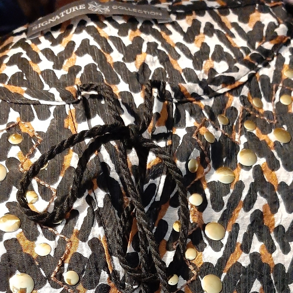 3🚨/$15 🆕️ LG(12-14)  Avon Beaded Peasant  top - Picture 6 of 6